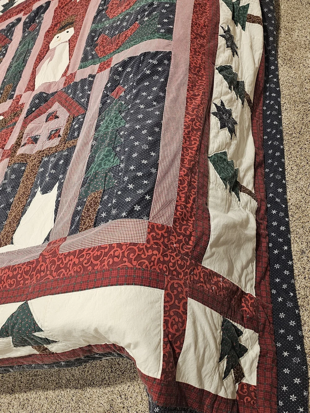 Holiday Patchwork Quilt - Red, Green & Navy Winter Design